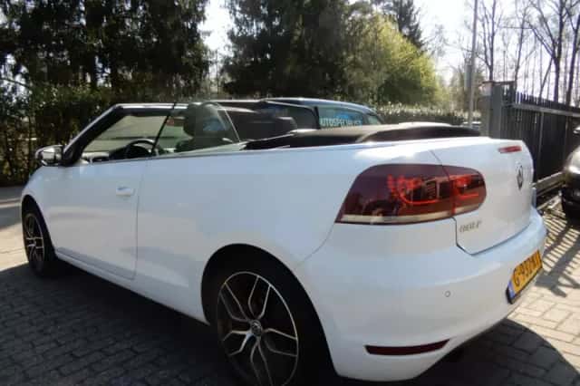 Volkswagen Golf (2012) thumbnail 2