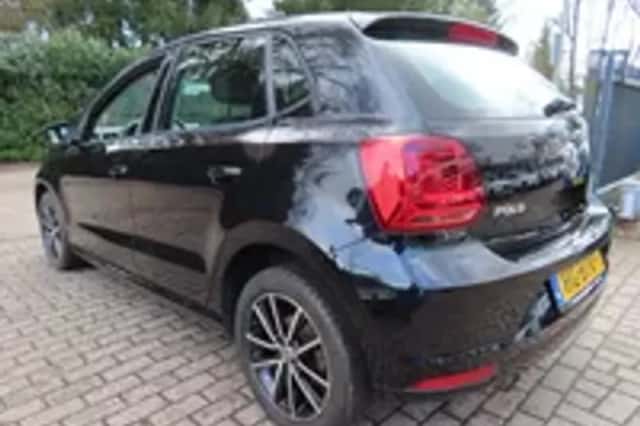 Volkswagen Polo (2015) thumbnail 2