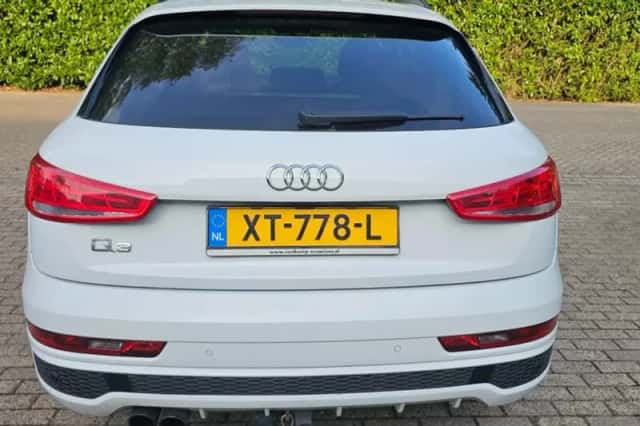 Audi Q3 (2015) thumbnail 3