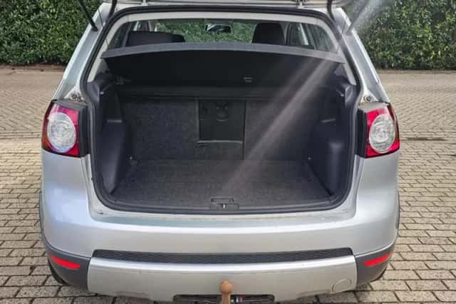 Volkswagen Golf (2009) thumbnail 4