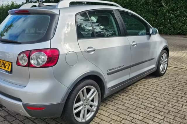 Volkswagen Golf (2009) thumbnail 5