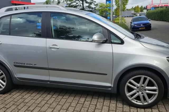 Volkswagen Golf (2009) thumbnail 6