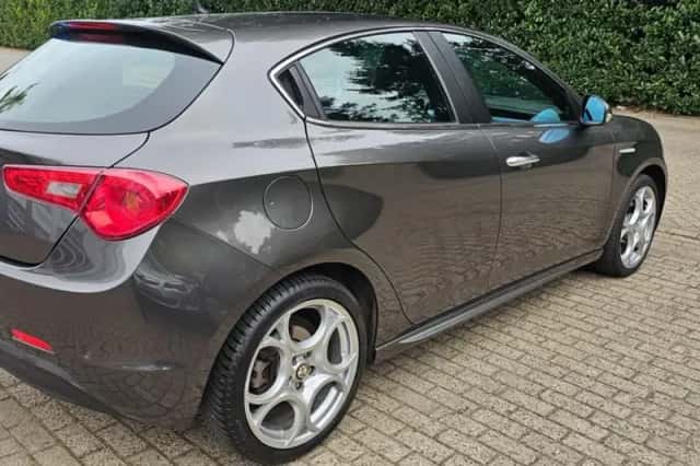 Alfa Romeo Giulietta (2012) thumbnail 5