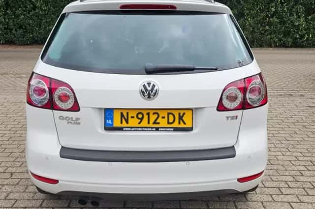 Volkswagen Golf (2013) thumbnail 3