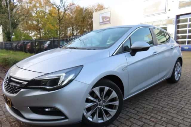Opel Astra (2017) thumbnail 1