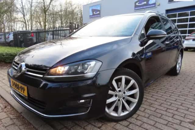 Volkswagen Golf (2015) thumbnail 1