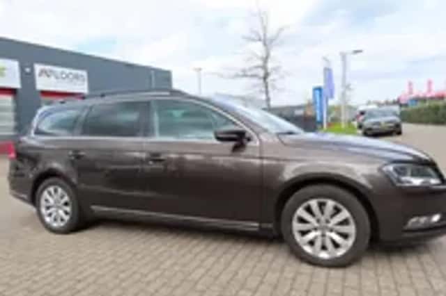 Volkswagen Passat (2012) thumbnail 6