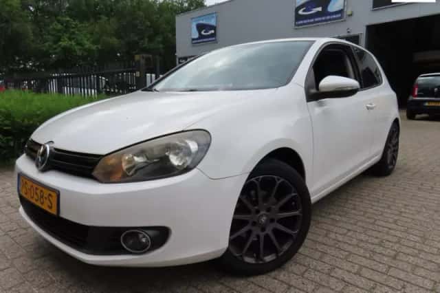 Volkswagen Golf (2009) thumbnail 1