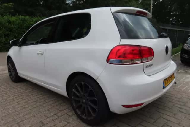Volkswagen Golf (2009) thumbnail 6