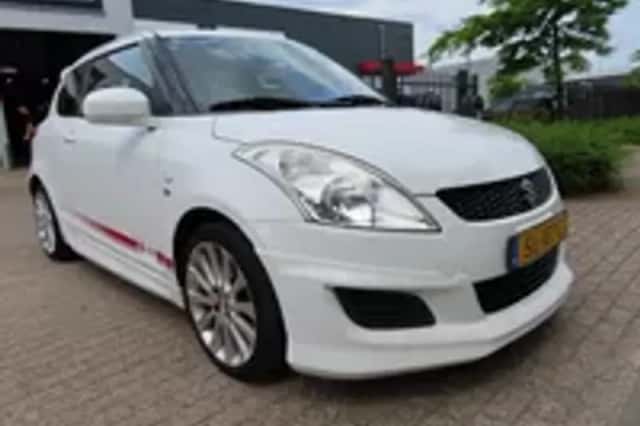 Suzuki Swift (2012) thumbnail 5