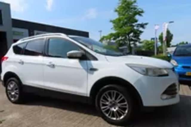Ford Kuga (2014) thumbnail 6