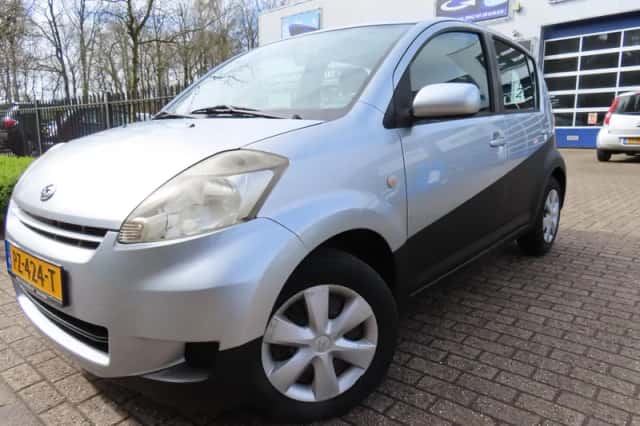 Daihatsu Sirion 2 (2009) thumbnail 1