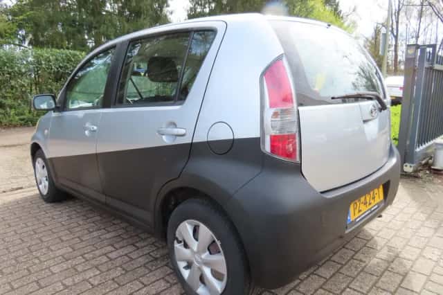 Daihatsu Sirion 2 (2009) thumbnail 2