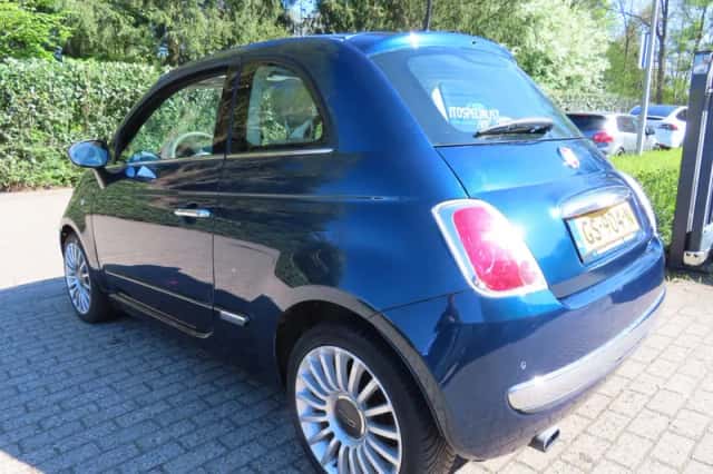 Fiat 500 (2015) thumbnail 2