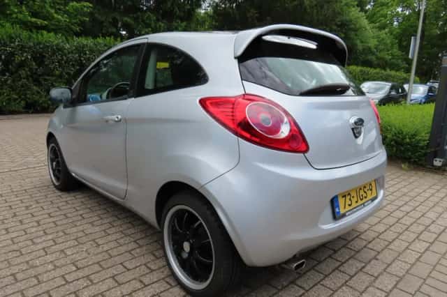 Ford Ka (2009) thumbnail 2