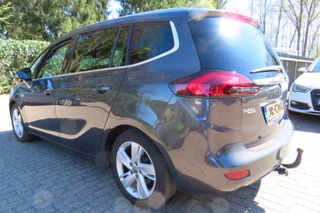 Opel Zafira Tourer (2016) thumbnail 2