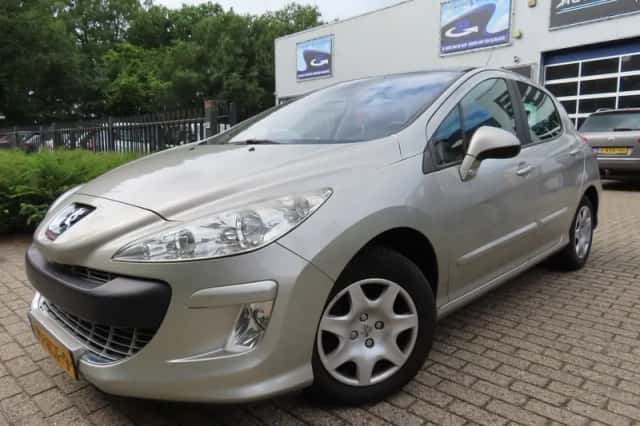 Peugeot 308 (2009) thumbnail 1