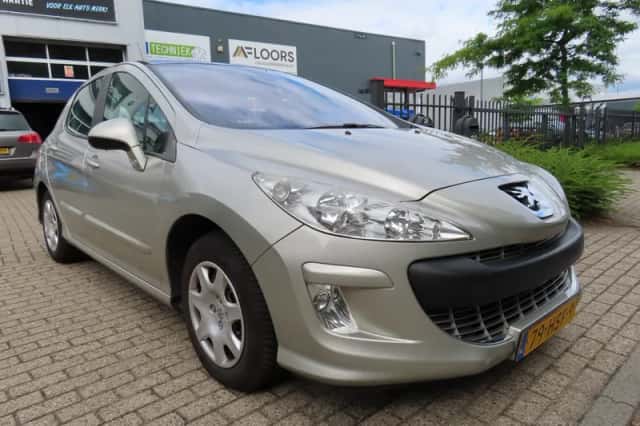 Peugeot 308 (2009) thumbnail 6