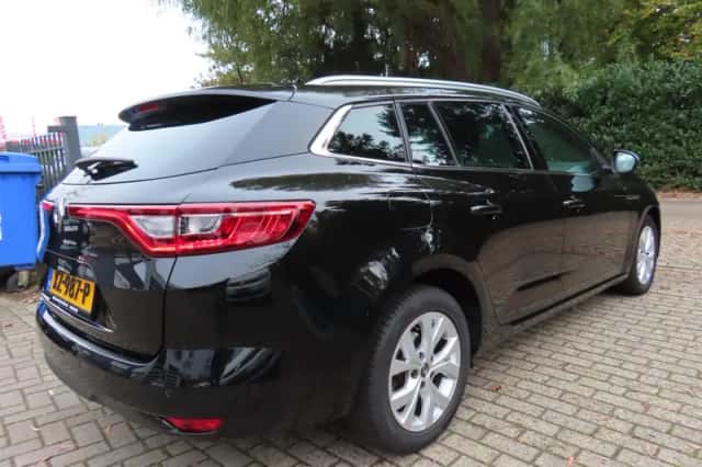 Renault Mégane (2019) thumbnail 5