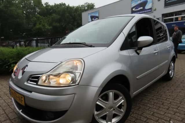 Renault Modus (2008) thumbnail 1