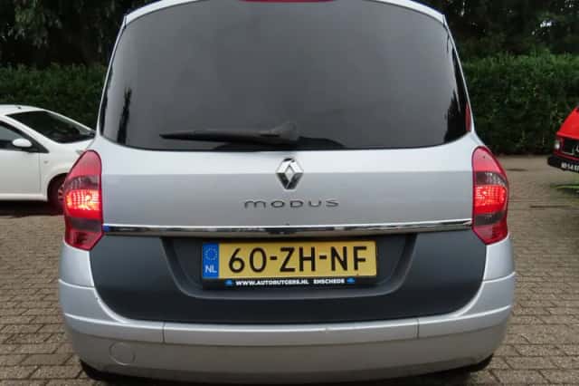 Renault Modus (2008) thumbnail 3