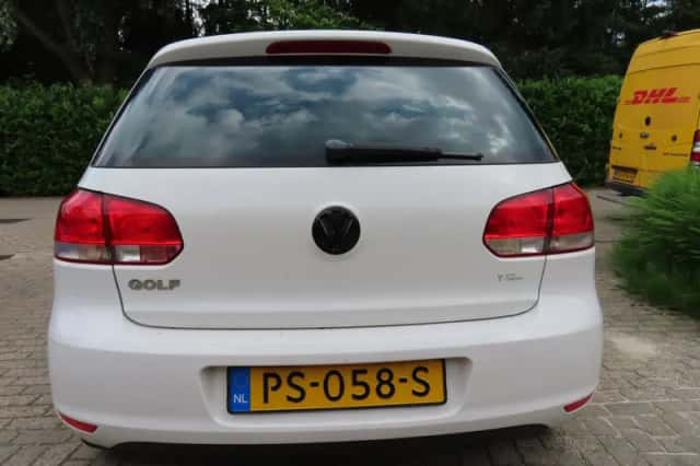 Volkswagen Golf (2009) thumbnail 3