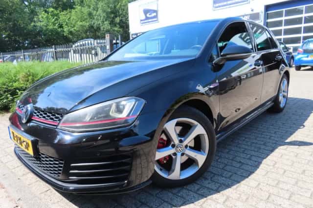 Volkswagen Golf (2013) thumbnail 1