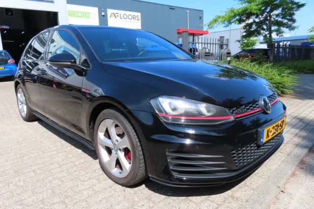Volkswagen Golf (2013) thumbnail 6