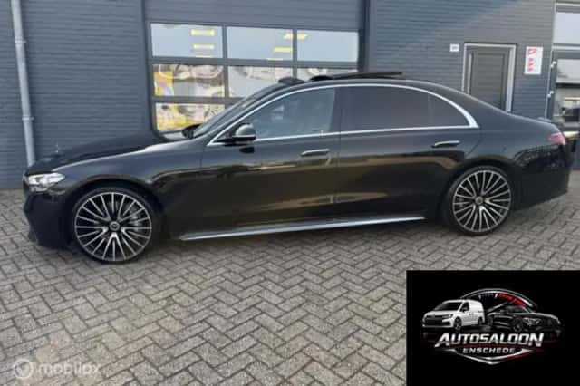 Mercedes-Benz S350d (2022) thumbnail 2