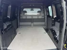 Volkswagen Caddy (2023) thumbnail 14
