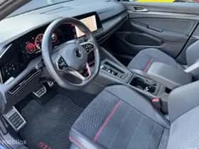 Volkswagen Golf (2022) thumbnail 9