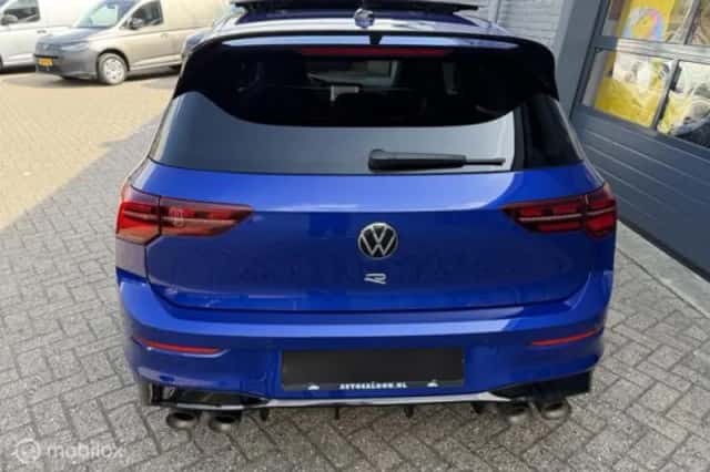 Volkswagen Golf (2021) thumbnail 4