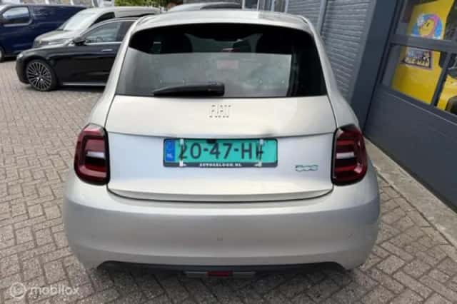 Fiat 500e (2025) thumbnail 4