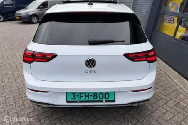 Volkswagen Golf (2021) thumbnail 5