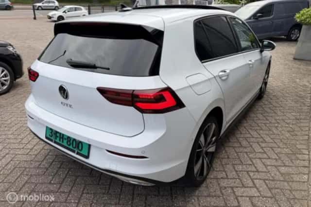 Volkswagen Golf (2021) thumbnail 6