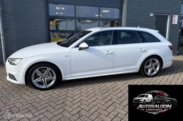 Audi A4 (2017) thumbnail 2
