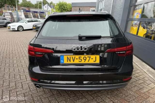 Audi A4 (2017) thumbnail 4