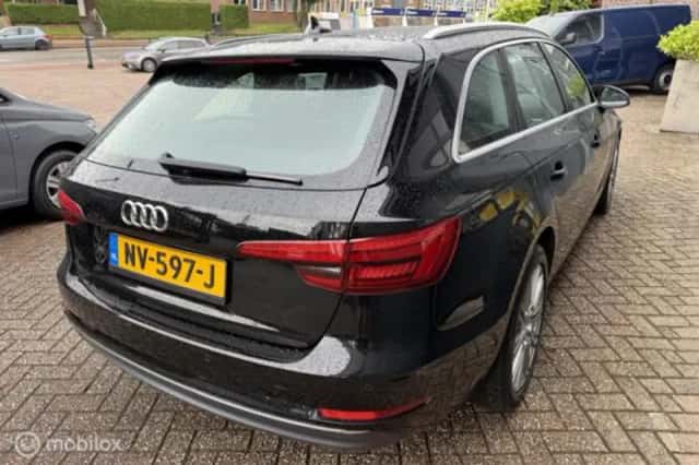 Audi A4 (2017) thumbnail 5