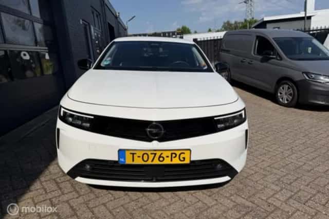 Opel Astra (2023) thumbnail 6