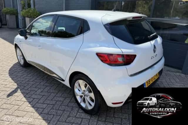Renault Clio (2018) thumbnail 3