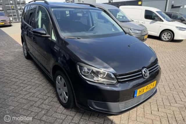 Volkswagen Touran (2016) thumbnail 6