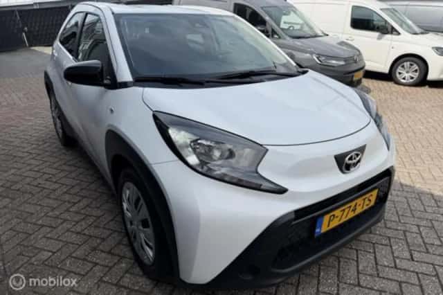 Toyota Aygo (2022) thumbnail 6