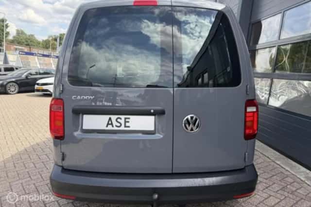 Volkswagen Caddy (2018) thumbnail 4