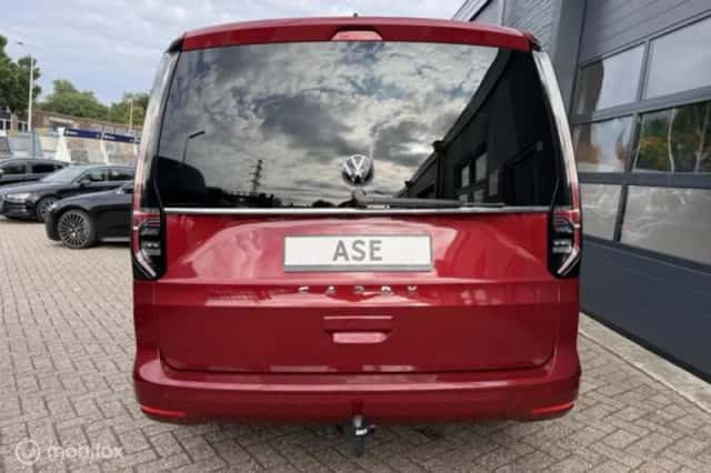 Volkswagen Caddy (2022) thumbnail 4