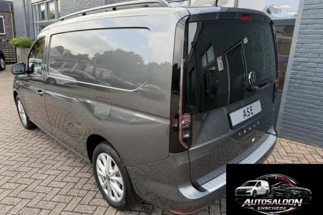Volkswagen Caddy (2023) thumbnail 3