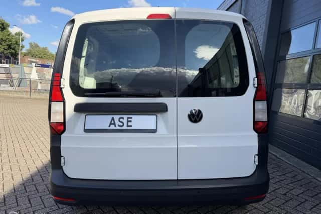 Volkswagen Caddy (2022) thumbnail 4