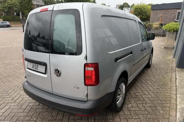 Volkswagen Caddy Maxi (2017) thumbnail 4