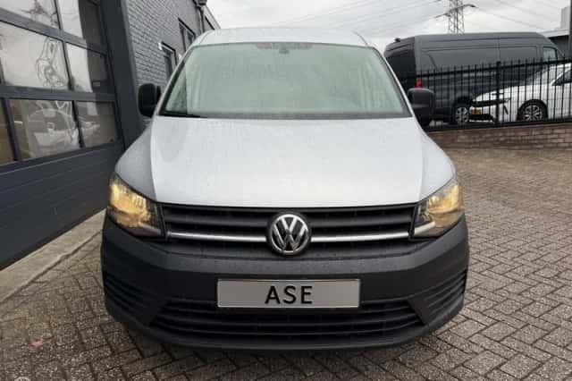 Volkswagen Caddy Maxi (2017) thumbnail 6