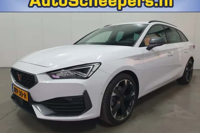 CUPRA Leon Sportstourer (2024) thumbnail 1