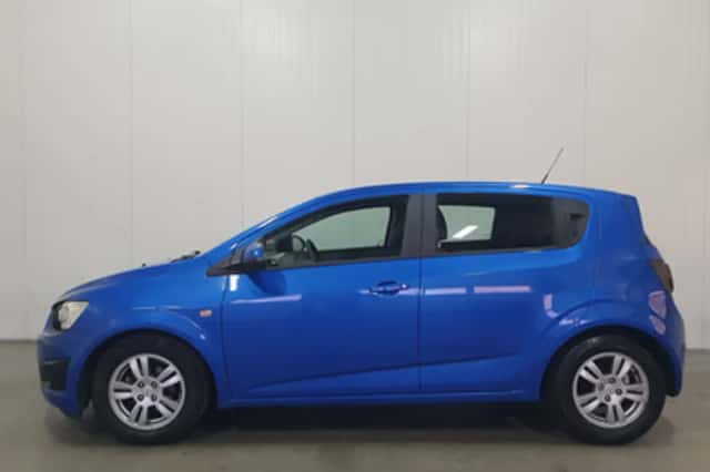 Chevrolet Aveo (2012) thumbnail 6